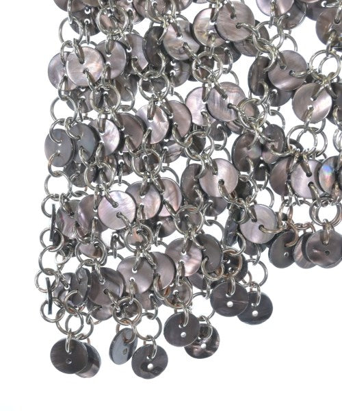 Chika Kisada เสื้อกั๊ก