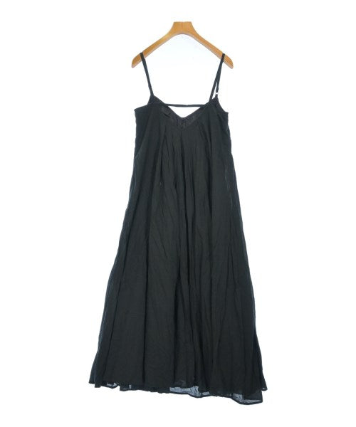 Chika Kisada ชุดเดรส