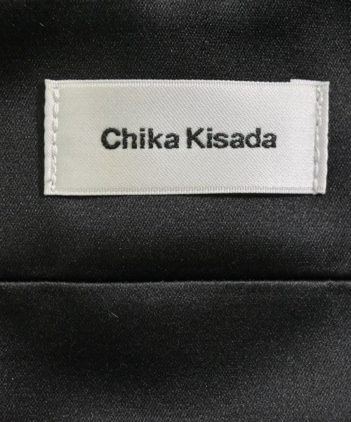 Chika Kisada เสื้อกั๊ก
