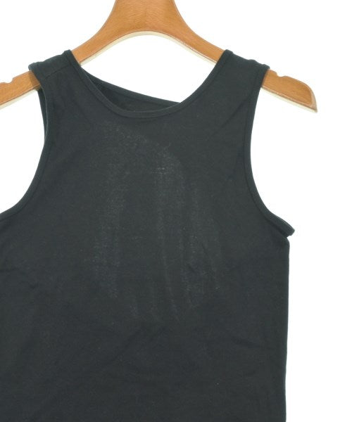 Chika Kisada เสื้อกล้าม