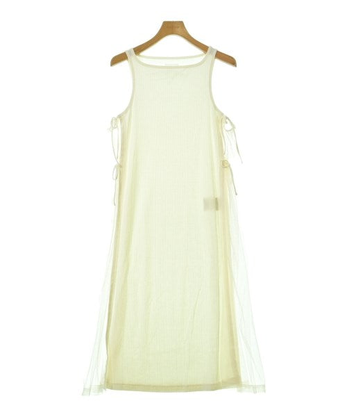 Chika Kisada ชุดเดรส