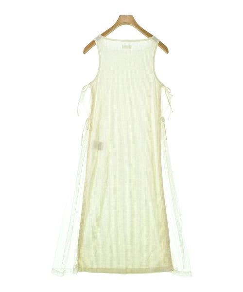 Chika Kisada ชุดเดรส