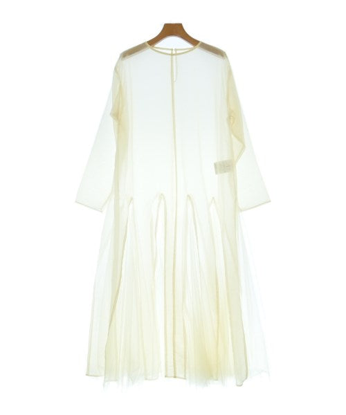 Chika Kisada ชุดเดรส