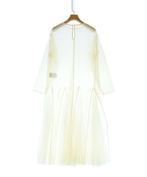 Chika Kisada ชุดเดรส