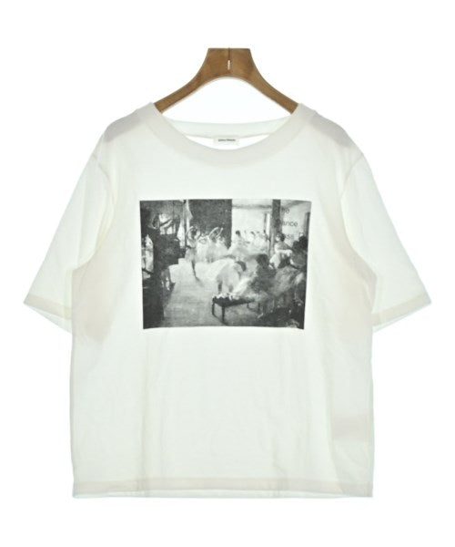 Chika Kisada เสื้อยืด/เสื้อท็อปส์