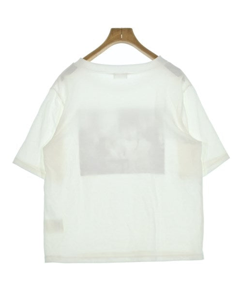 Chika Kisada เสื้อยืด/เสื้อท็อปส์