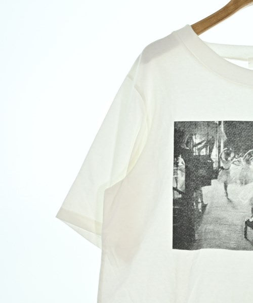 Chika Kisada เสื้อยืด/เสื้อท็อปส์