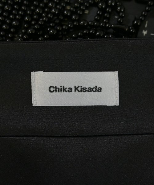 Chika Kisada เสื้อกั๊ก