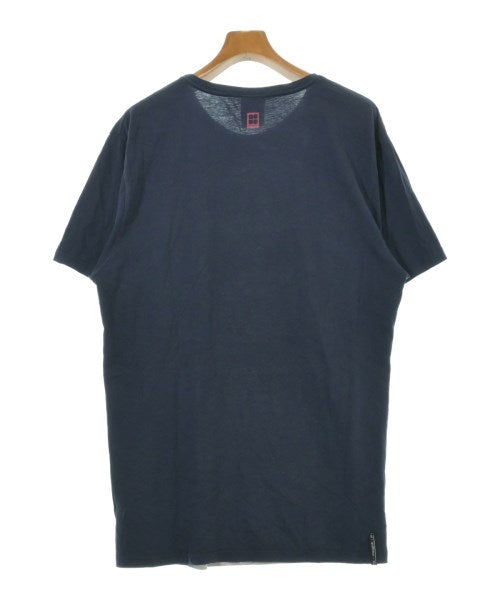 insight เสื้อยืด/เสื้อท็อปส์
