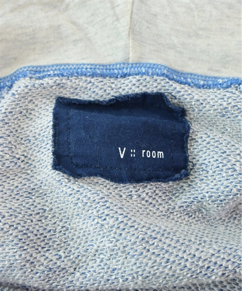 v::room เสื้อฮู้ด