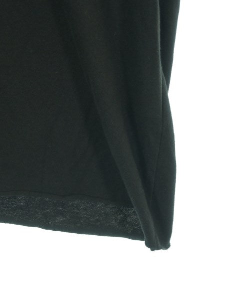 v::room เสื้อยืด/เสื้อท็อปส์