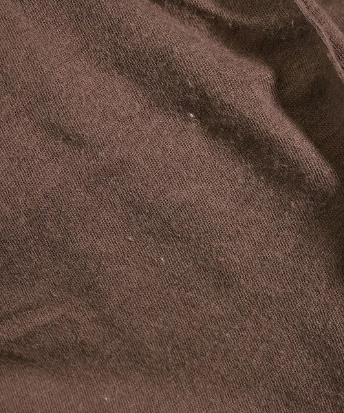 v::room เสื้อยืด/เสื้อท็อปส์