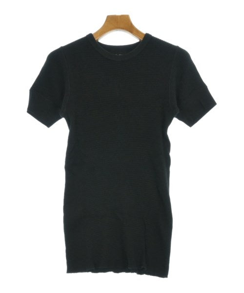 v::room เสื้อยืด/เสื้อท็อปส์