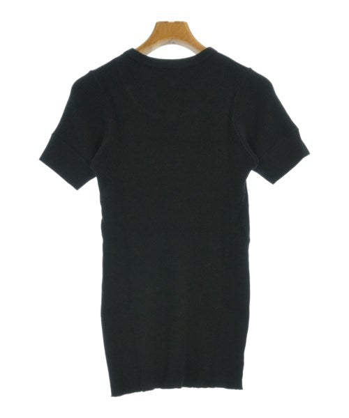 v::room เสื้อยืด/เสื้อท็อปส์