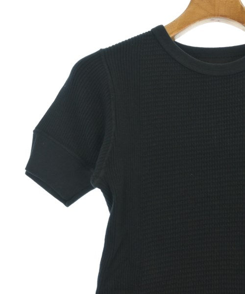 v::room เสื้อยืด/เสื้อท็อปส์