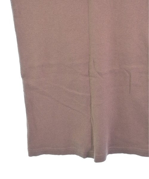 v::room เสื้อยืด/เสื้อท็อปส์