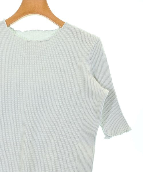 v::room เสื้อยืด/เสื้อท็อปส์