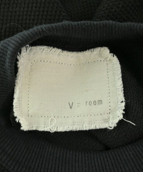 v::room เสื้อยืด/เสื้อท็อปส์