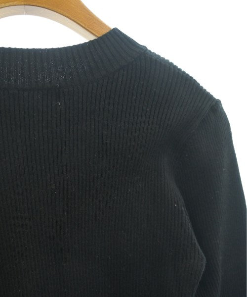 Noela เสื้อกันหนาว