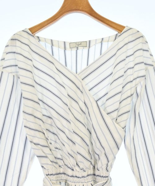 Noela เสื้อสตรี