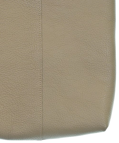 Hender Scheme กระเป๋าสะพาย