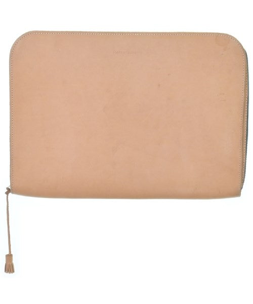 Hender Scheme คลัตช์
