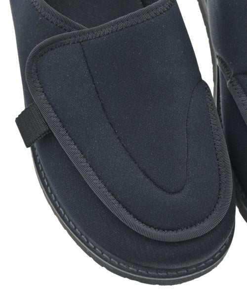 Hender Scheme รองเท้าผ้าใบ