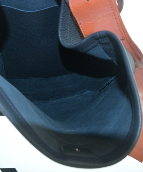 Hender Scheme กระเป๋าสะพาย