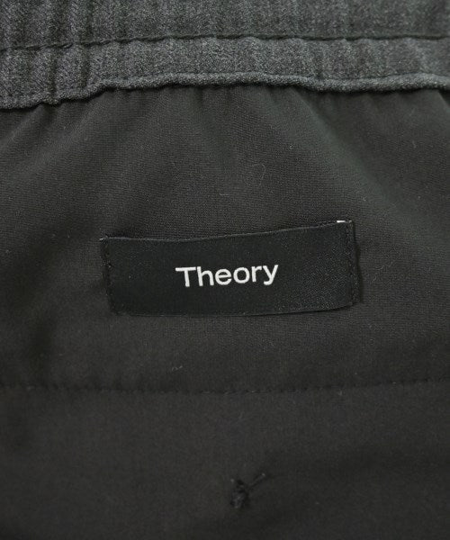 Theory กางเกงขาสั้น