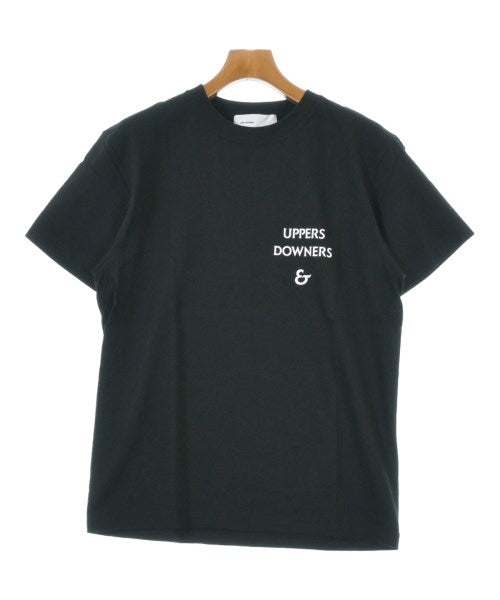 TOGA เสื้อยืด/เสื้อท็อปส์
