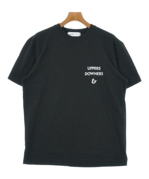 TOGA เสื้อยืด/เสื้อท็อปส์