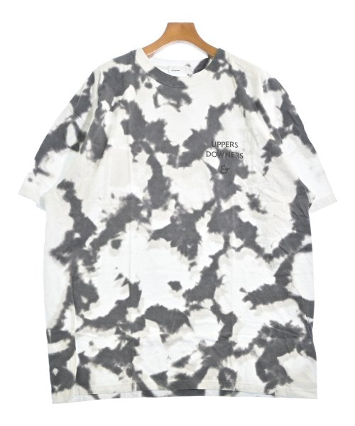 TOGA เสื้อยืด/เสื้อท็อปส์