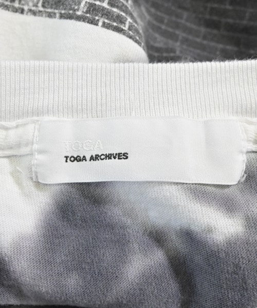 TOGA เสื้อยืด/เสื้อท็อปส์