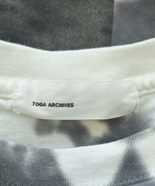 TOGA เสื้อยืด/เสื้อท็อปส์