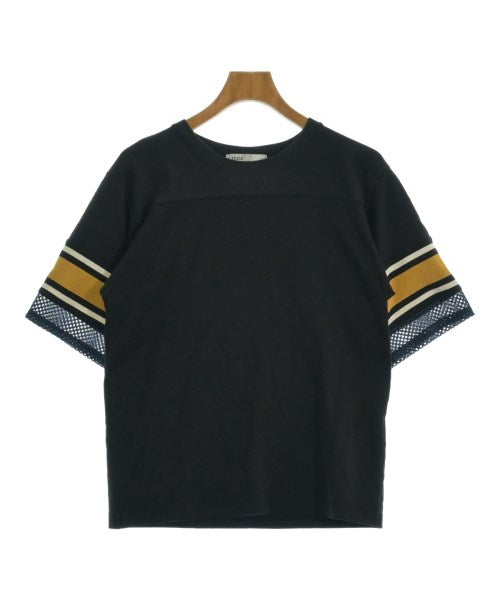 TOGA เสื้อยืด/เสื้อท็อปส์