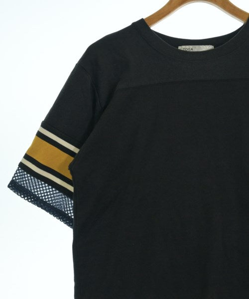 TOGA เสื้อยืด/เสื้อท็อปส์