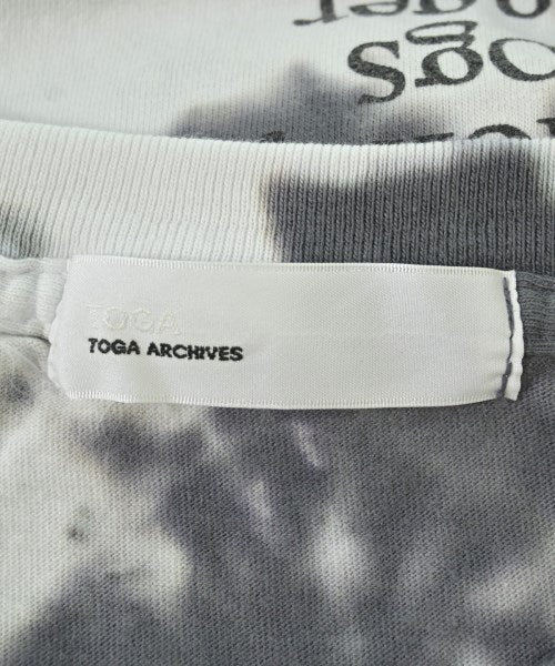TOGA เสื้อยืด/เสื้อท็อปส์