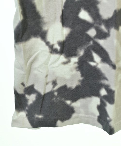 TOGA เสื้อยืด/เสื้อท็อปส์
