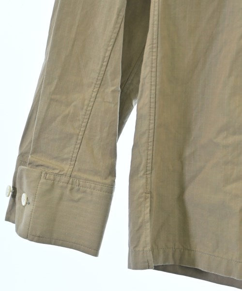 TOGA เสื้อยืด/เสื้อท็อปส์