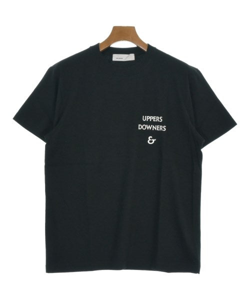 TOGA เสื้อยืด/เสื้อท็อปส์