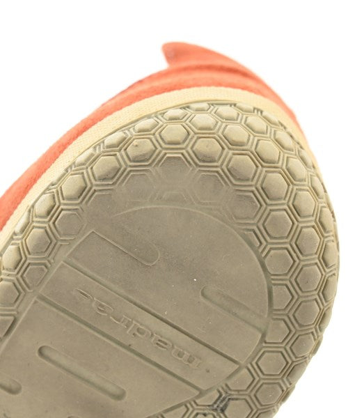 MADRAS รองเท้าผ้าใบ