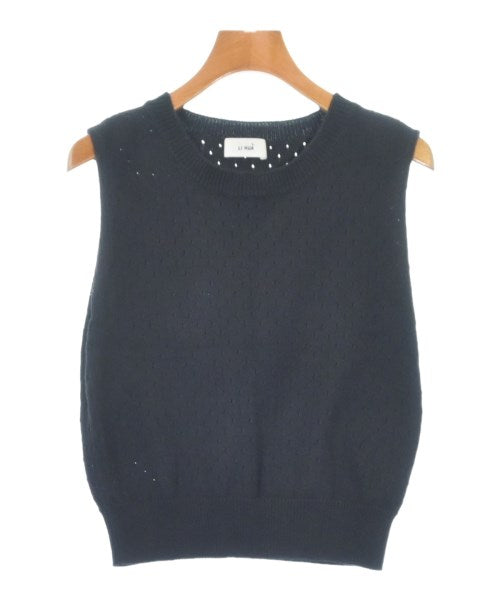 LI HUA เสื้อแขนกุด