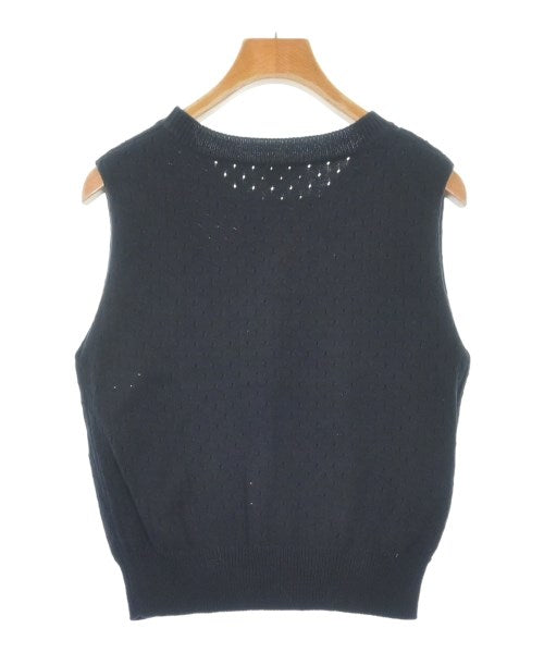 LI HUA เสื้อแขนกุด