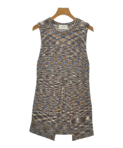 CLANE เสื้อแขนกุด