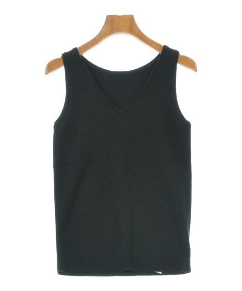 CLANE เสื้อแขนกุด