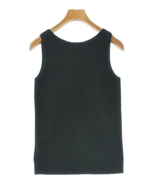 CLANE เสื้อแขนกุด
