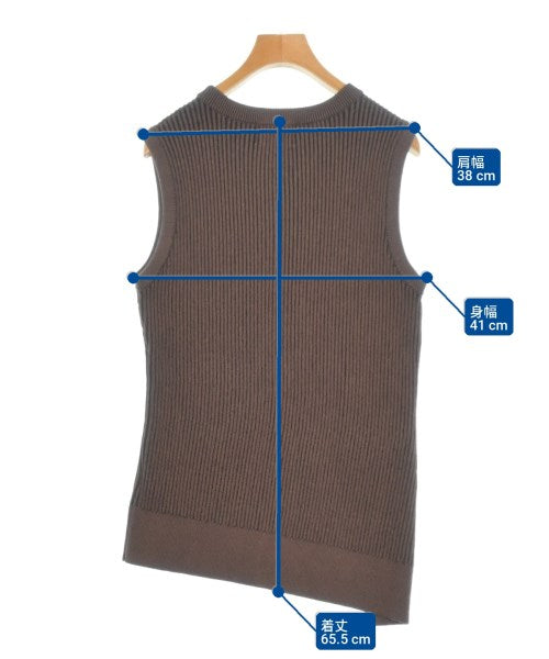 CLANE เสื้อแขนกุด