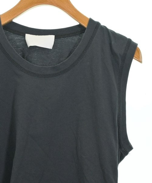REALITY STUDIO เสื้อยืด/เสื้อท็อปส์