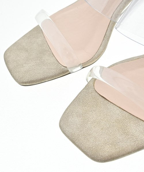 V VII XII XXX รองเท้าแตะ