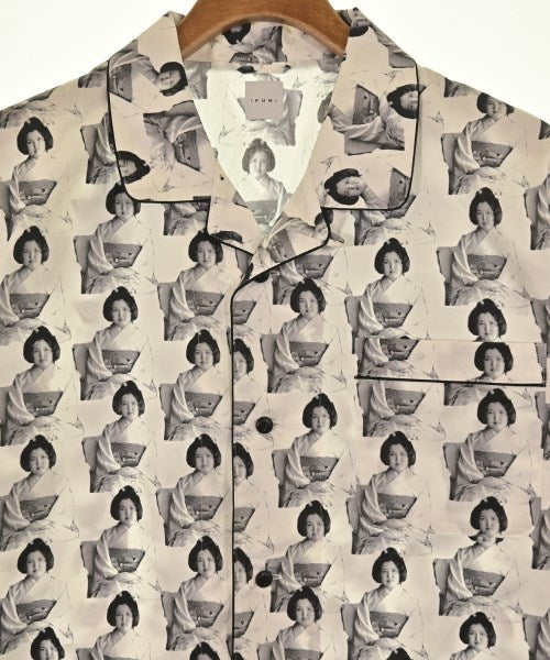 IKUMI เสื้อลำลอง
